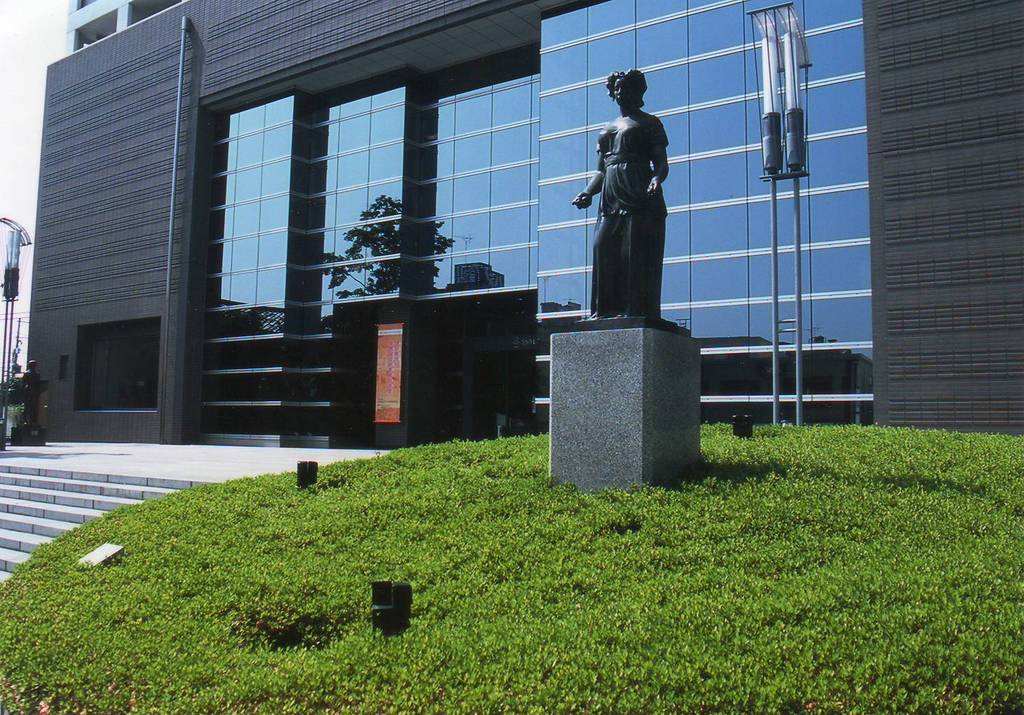 足利市立美術館の外観